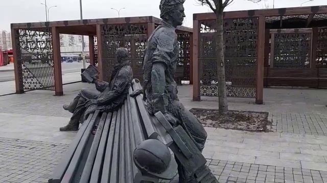 На кого он похож? Наталья, писатель и метростроевец. Жанровая скульптура м.Рассказовка смотреть онлайн