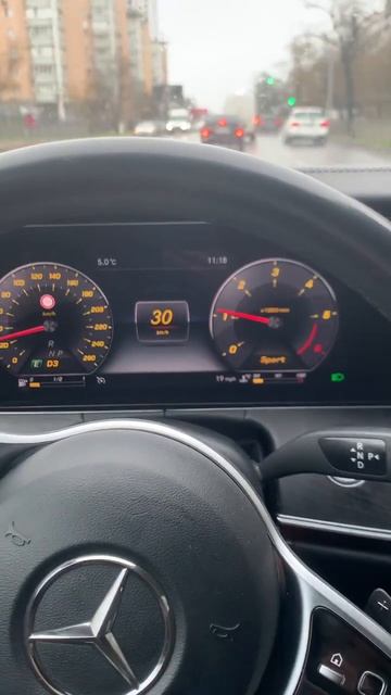 Mercedes W213 E220 d тест драйв / Аренда Мерседес E class с водител? смотреть онлайн