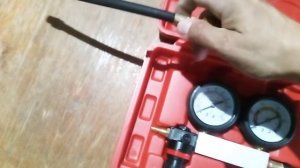 Тестер утечки в цилиндрах  в наборе с адаптерами