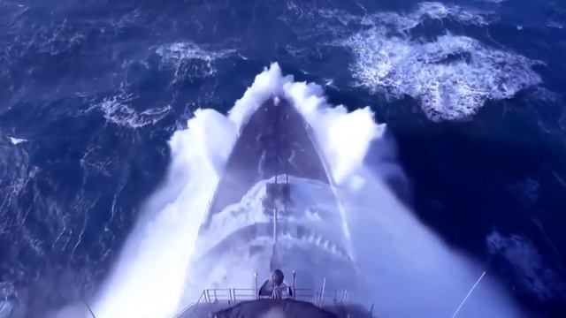 Первый трэк, исполнитель TEAMAY