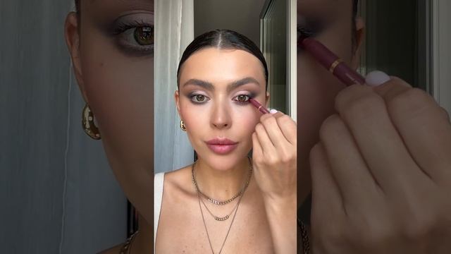 Простой вечерний макияж, который сделает каждый ! #виз?