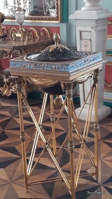 Курильница. Малиновая гостиная. Кусково. смотреть онлайн