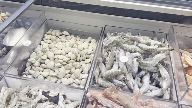 Заправка, город, магазин. Португалия. Понте да Барка