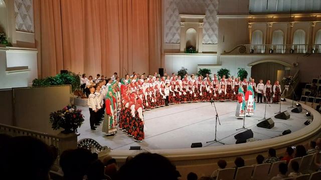 "Живи страна - необъятная моя Россия" хор имени М. Пятни смотреть онлайн