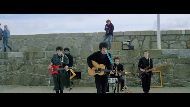 КИНО "СИНГ СТРИТ" - МЕЧТА ВО ВРЕМЯ ЭКОНОМИЧЕСКОГО КРИЗИСА смотреть онлайн