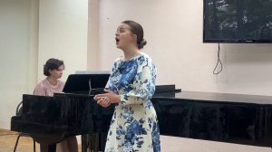 Русская народная песня  в обр. Л.Пешковой «Белолица, круглолица…»