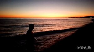 Море гладь и шум волны передо мной