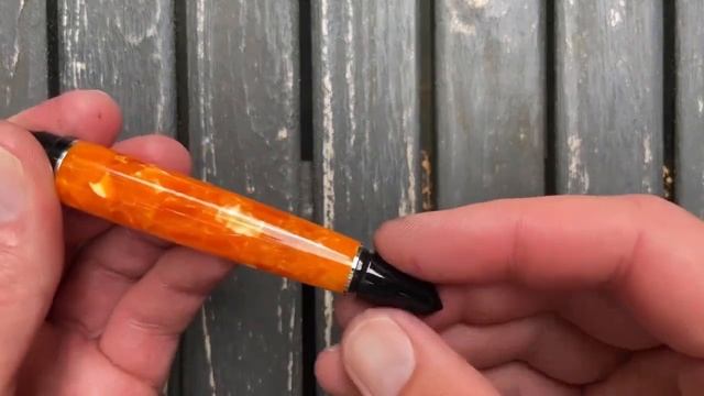 Перьевая ручка Delta Write Balance