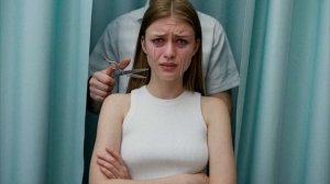 Муж отрезал ей волосы в качестве наказания. Но он и пре