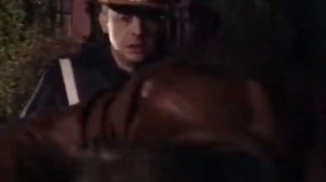 "Русский транзит", 2 серия_Сидихин вырубает ментов