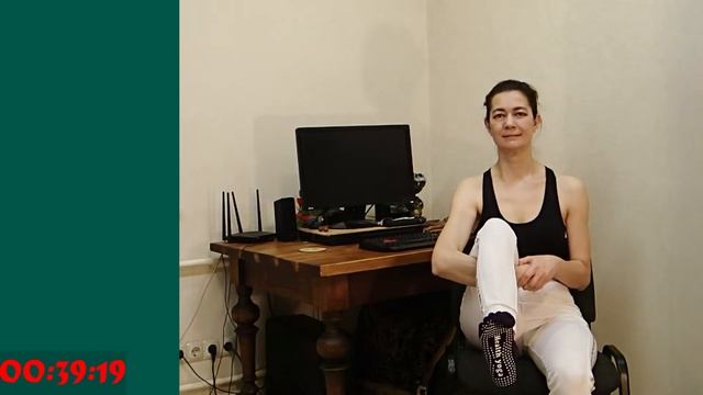Йога на рабочем месте 26. Ноги. Разминка стоп. смотреть онлайн