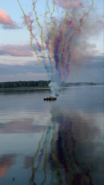 Цветной салют смотреть онлайн