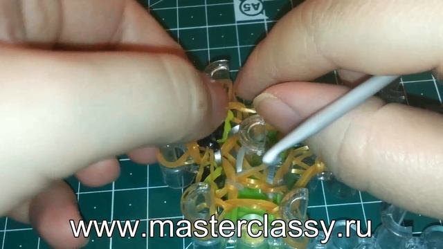 Rainbow Loom Charms Snowy Owl 3D: tutorial. СОВА 3D из резиночек смотреть онлайн