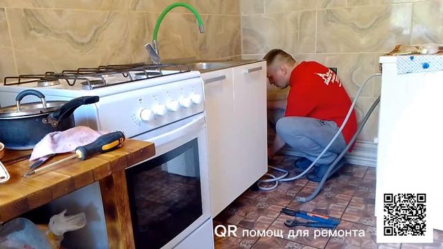 устанавливаем мойку для кухни