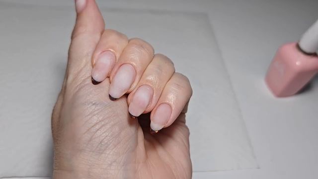 Матовые ногти с простым и быстрым дизайном смотреть онлайн