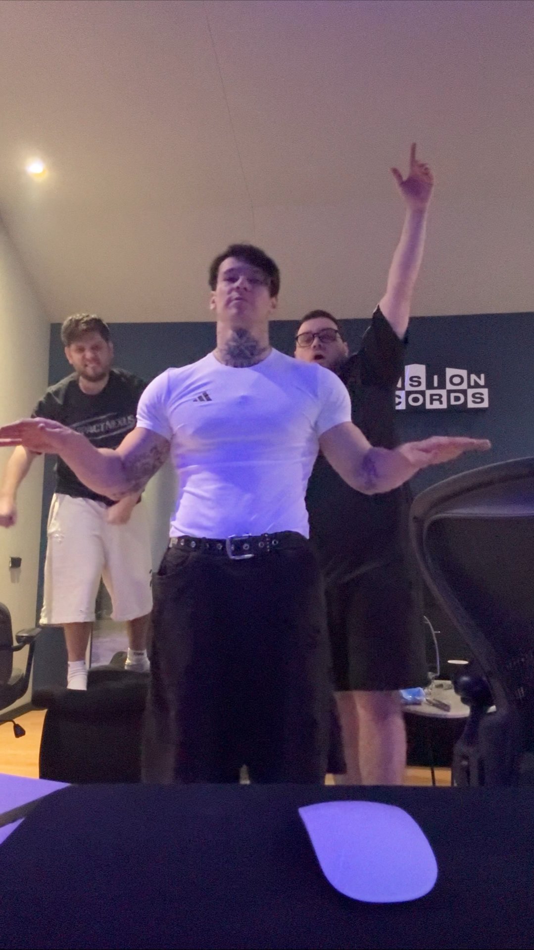 ПРЕМЬЕРА 🔥 NILETTO - Вернемся
Слушайте трек в сети 🩶
prod.: ЭндиЭнди смотреть онлайн