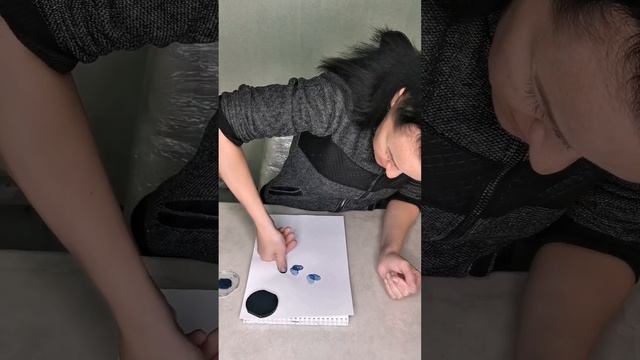 КАК СДЕЛАТЬ ЭСКИЗ СЕРДЕЦ ИЗ ОТПЕЧАТКОВ ПАЛЬЦЕВ | ИДЕЯ ? смотреть онлайн