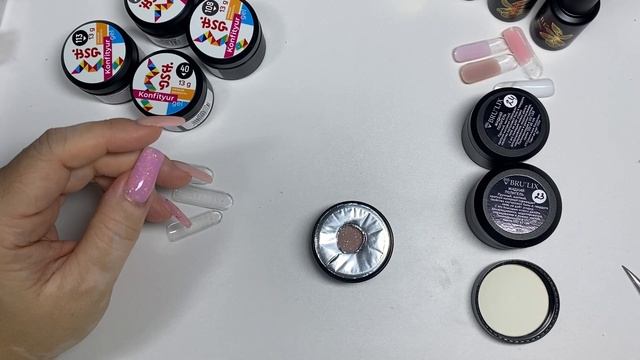 мастера маникюра переманивают клиентов / тестирую жид смотреть онлайн