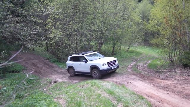 Haval Dargo X в лесу вместе с другими Дарго, Танк 300 и Нивой
