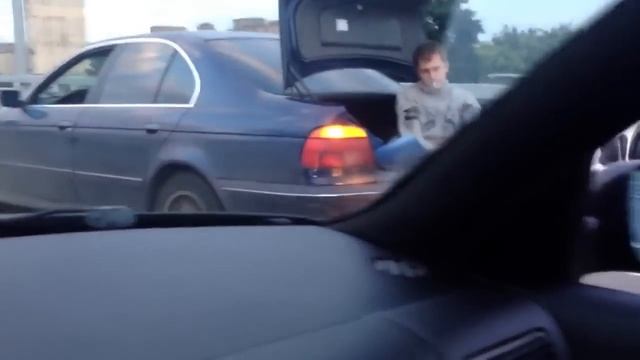 Буксировка автомобиля в России