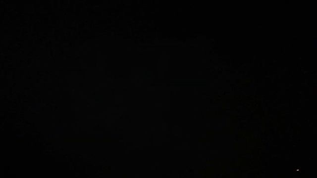 Корабль Зевс в небе над Кировом