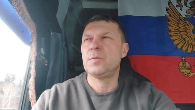В Хабаровск за новыми прицепами. Застряли во льдах Тат смотреть онлайн