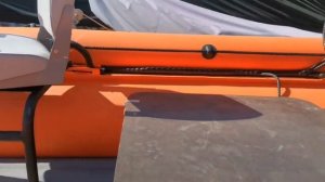 Надувная лодка Солар 420 Стрела Jet Tunnel с лодочным моторо