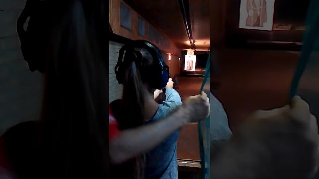 Боевой Форт 14. Стреляет моя младшая дочь (14 лет) смотреть онлайн