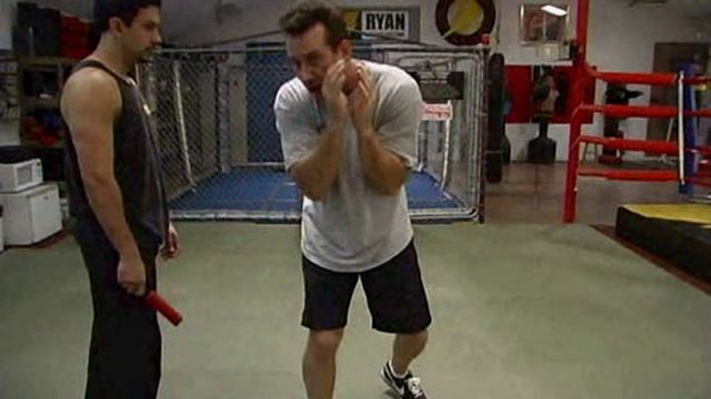 Richard Ryan - Unarmed VS Blade 3 смотреть онлайн