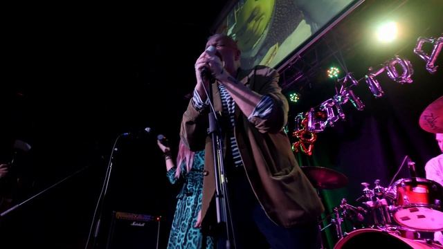 Девушки. Кишечник! и Кирилл Миллер смотреть онлайн