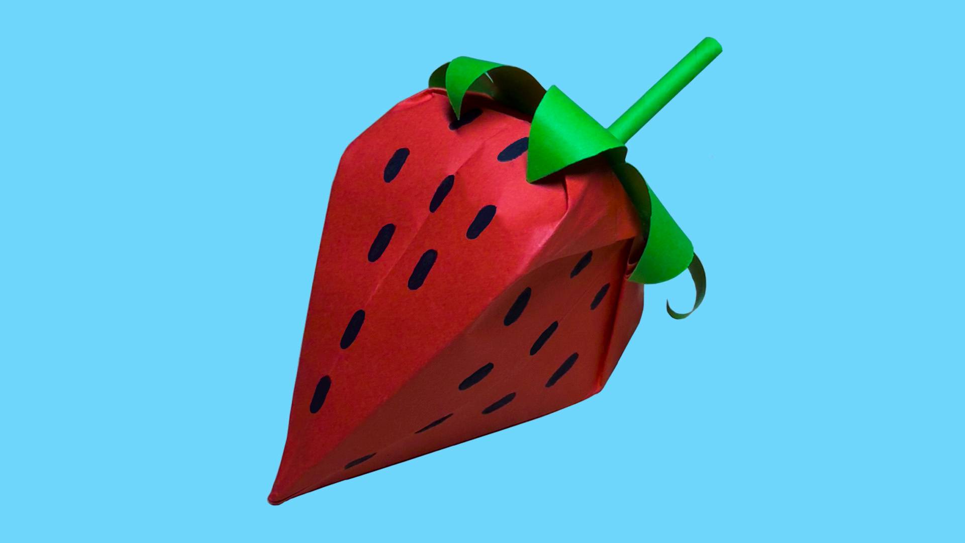 Клубника из бумаги. Как сделать клубнику из бумаги. Клубника оригами. Земляника из бумаги смотреть онлайн