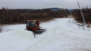 Работает ратрак Pisten Bully PB-200