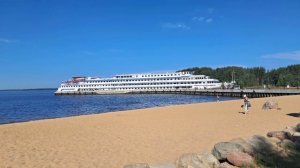 Теплоход Зосима Шашков влюбил в себя и  с Водоходом ме?