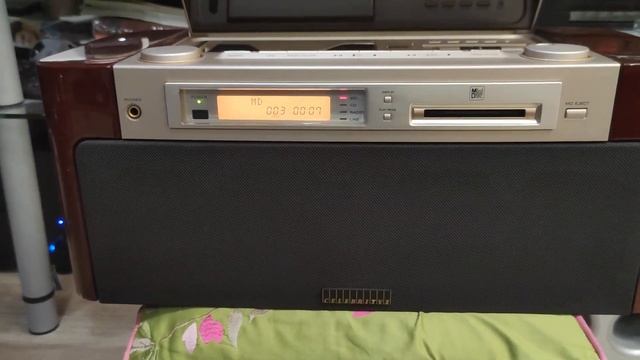 Sony MD-7000 Celebrity II MD CD Radio Boombox