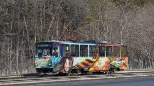 Трамвай Tatra T6B5SU-1037. Покатушки по Барнаулу (вид назад).