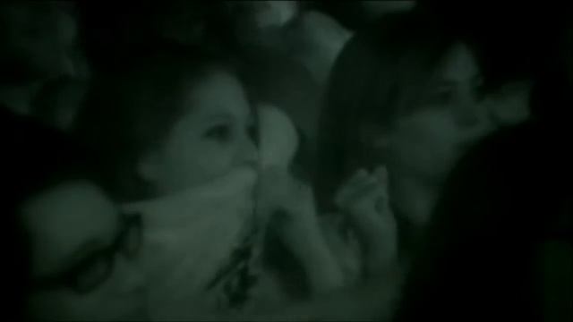 В «Паранормальном явлении» свои все дома смотреть онлайн