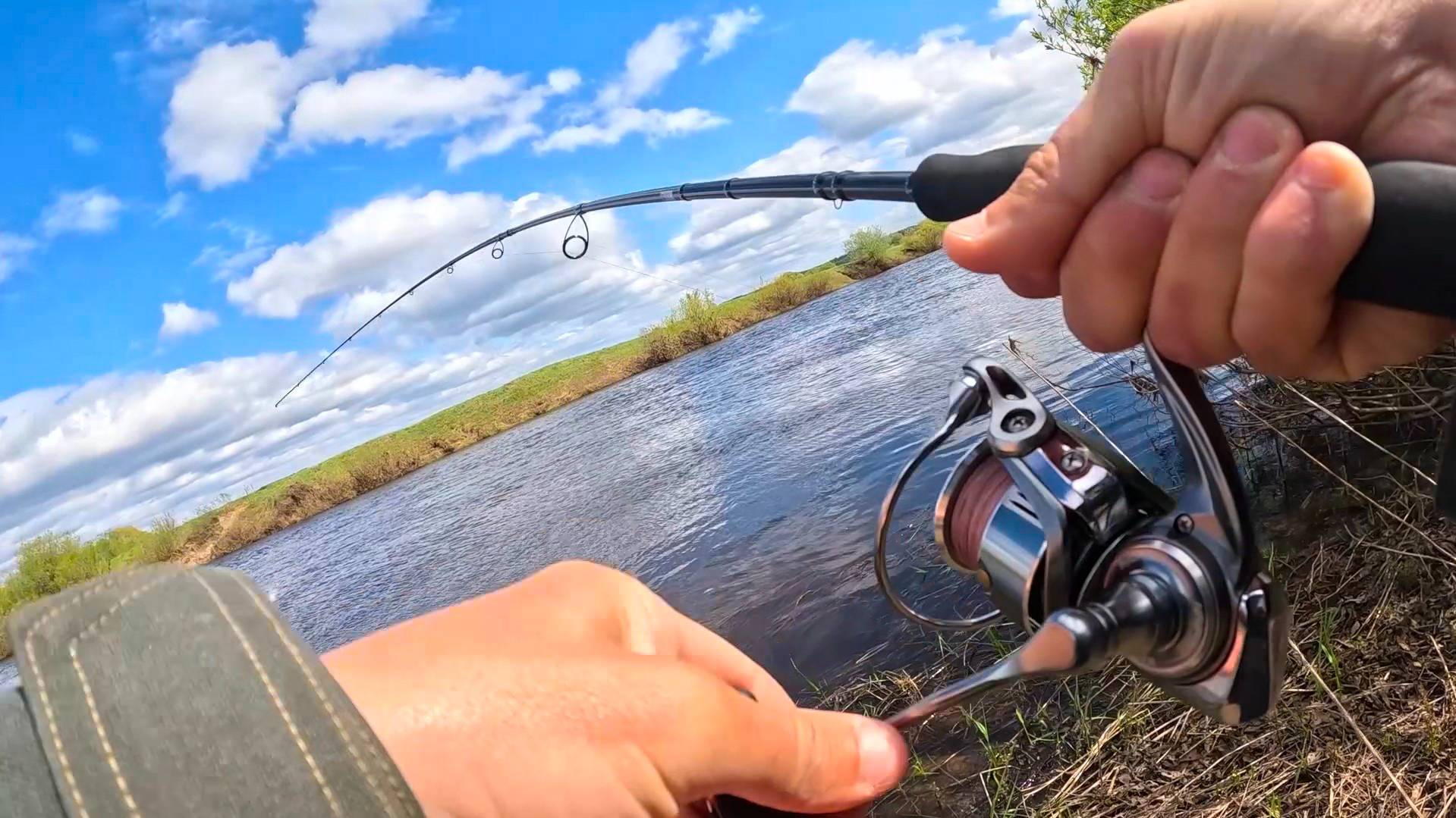 ЭТИ ПРИМАНКИ БЕЗОТКАЗНО ЛОВЯТ в мае! Рыбалка на спиннинг на реке смотреть онлайн