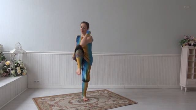 Локоть колено