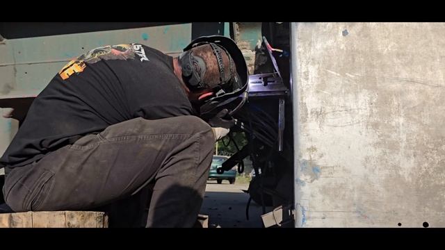 сварка полуавтоматом алюминиевой рамы ПТК  HANKER MULTIMIG 5OO