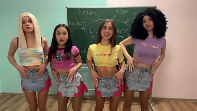 ДЕВОЧКИ БАННИ ТАНЦУЮТ В ТИК ТОКЕ | ЛЕДИ ДИАНА / LADY DIANA смотреть онлайн