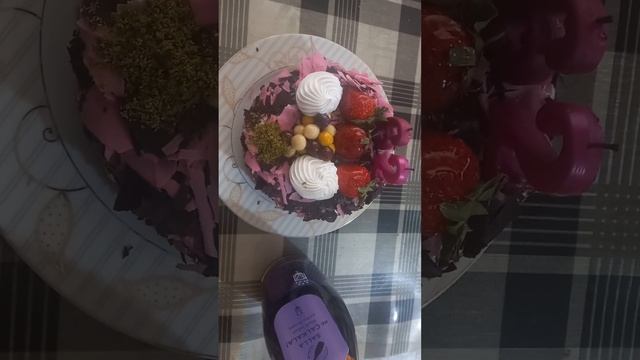 МОЙ ТОРТИК НА МОЙ ДЕНЬ РОЖДЕНИЯ! СПАСИБО БОЛЬШОЕ ЗА ПО? смотреть онлайн