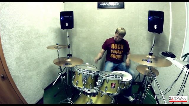 Старший преподаватель ROCK SCHOOL по классу ударных ДЕНИС ДАВЫДОВ смотреть онлайн