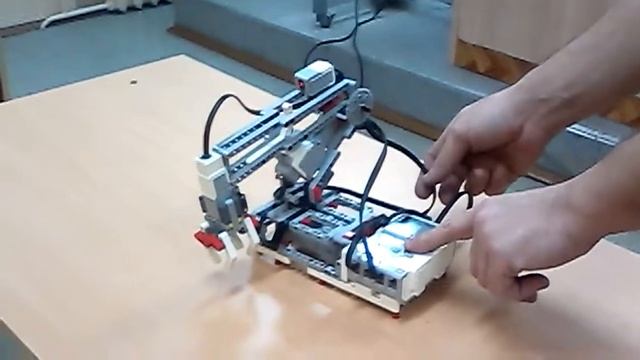 Рука робота сам делал смотреть онлайн