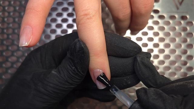 Манікюр з гельлаком, покрокова виконання. Відеоурок смотреть онлайн