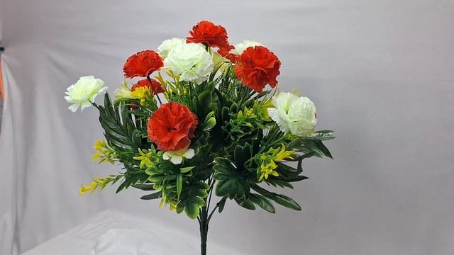 Букет гвоздики з квіткою смотреть онлайн