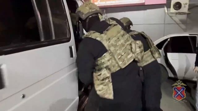 ⚡🇷🇺 Росгвардия ловит нелегальных мигрантов и преступников в Волгограде 🇷🇺🥷👊
Всё как надо 🤙