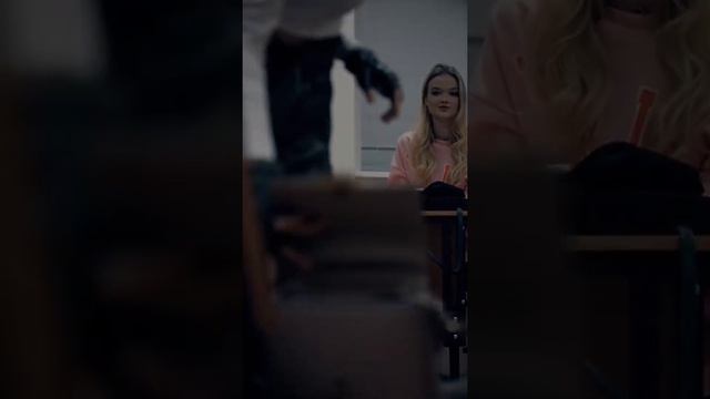 Её мама уборщица🥺 смотреть онлайн