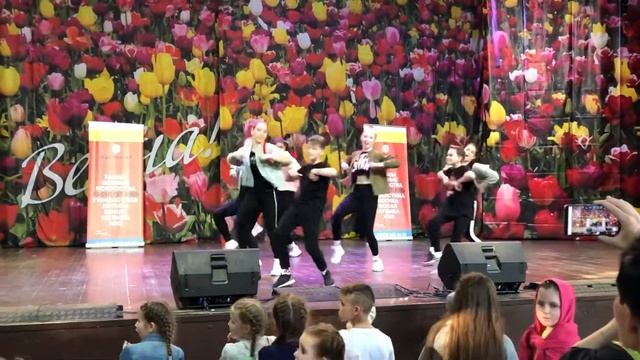 Стрит данс. Тренер Дарья Бурова