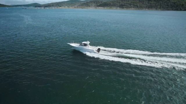 НАСТОЯЩИЙ РЫБАЦКИЙ КАТЕР – AVANRAID F320 FISHMASTER | Салон катер