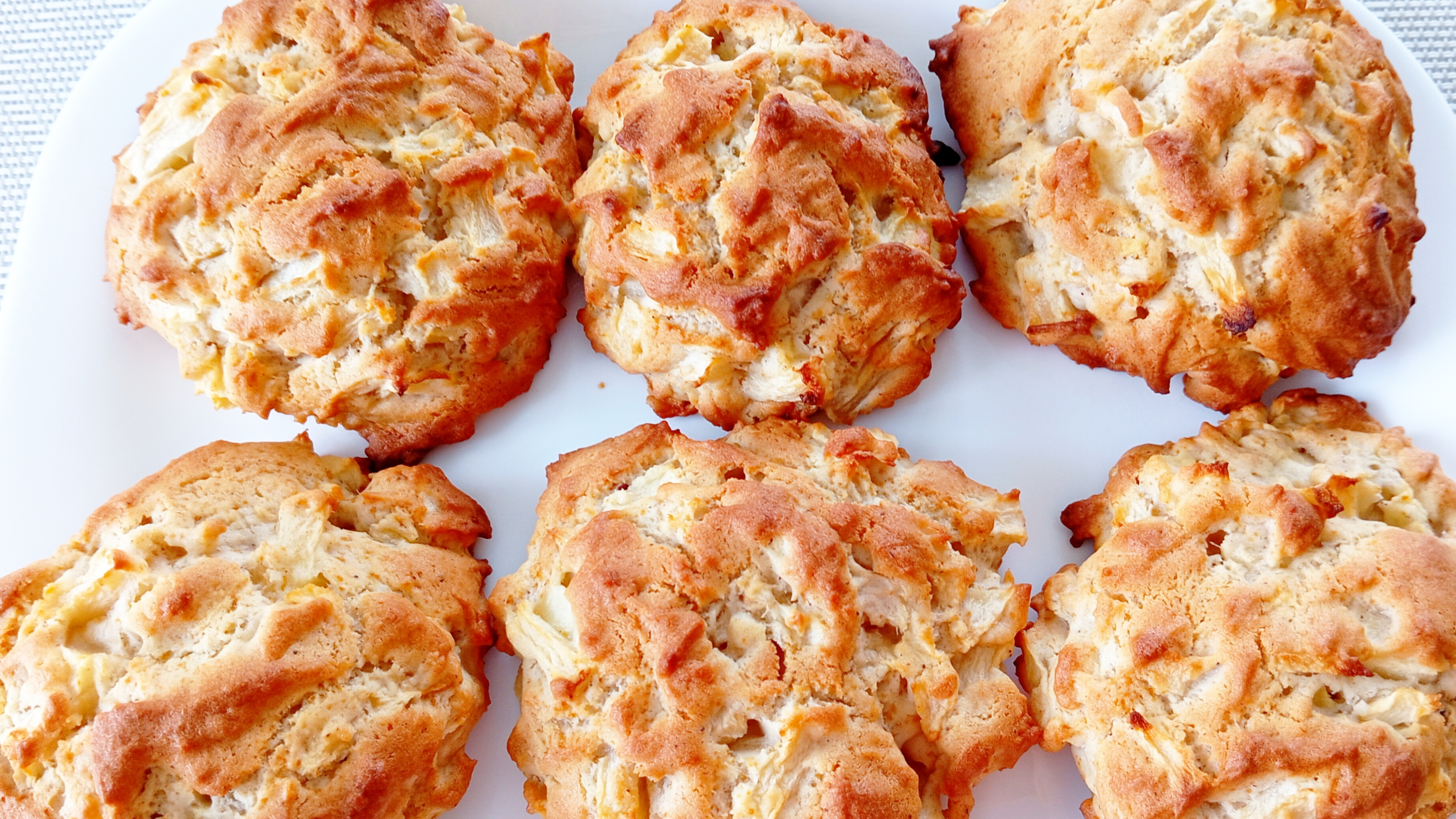 Яблочное 🍎🍏 печенье 🍪. Немного яблок 🍏🍎 и быстрая выпечка к чаю у Вас на столе. смотреть онлайн